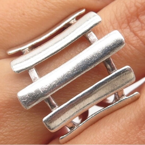 Silver ring size 5 - Picture 11 of 11